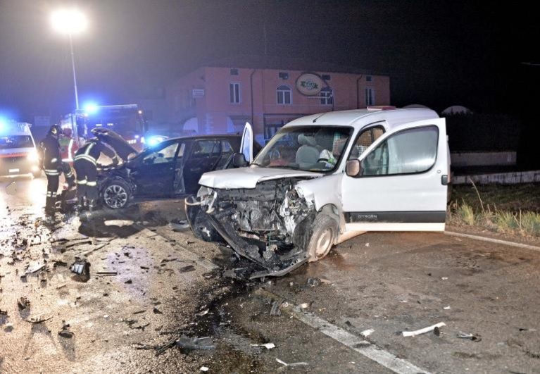 incidente-stradale-erbusco-vigili-del-fuoco-salemarasino